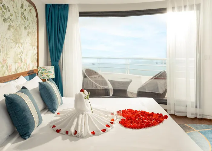  Lan Ha Boutique Coral Cruise Hạ Long