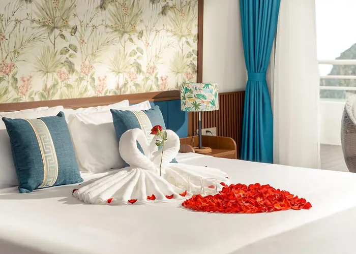 Lan Ha Boutique Coral Cruise 5*