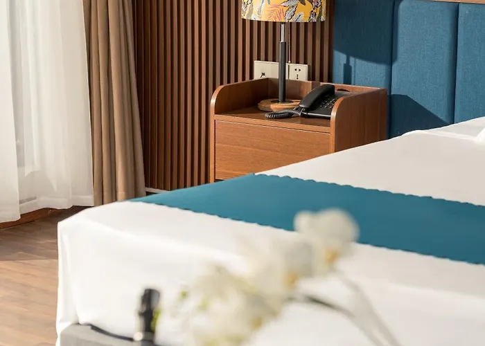  Lan Ha Boutique Coral Cruise 5*